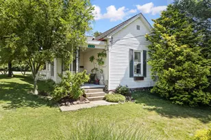 320 E Plane St, Bethel, OH 45106 - Photo 1