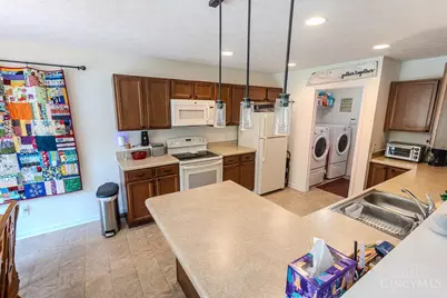 215 Timber Hill Drive, Hamilton, OH 45013 - Photo 4