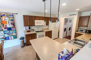 215 Timber Hill Dr, Hamilton, OH 45013 - Photo 4