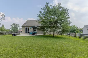 215 Timber Hill Dr, Hamilton, OH 45013 - Photo 16