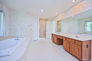 6889 Maddux Dr, Anderson Township, OH 45230 - Photo 36