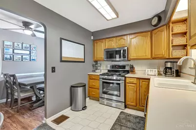 6943 Rob Vern Drive, Cincinnati, OH 45239 - Photo 12