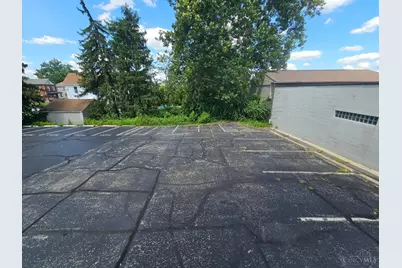 3511 Glenmore Avenue, Cheviot, OH 45211 - Photo 4
