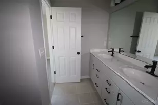 7232 Grandpoint Dr, West Chester, OH 45040 - Photo 8