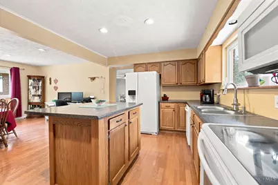 4555 Ross Avenue, Franklin Township, OH 45005 - Photo 6