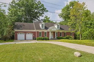 5 Linden Ln, Wyoming, OH 45215 - Photo 2