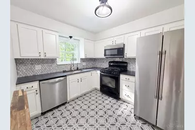 1004 Marcie Lane, Miami Township, OH 45150 - Photo 2