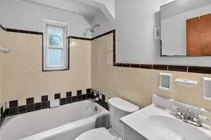 8243 Daly Rd, Cincinnati, OH 45231 - Photo 20