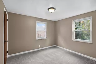 8243 Daly Rd, Cincinnati, OH 45231 - Photo 12