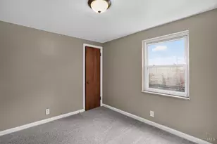 8243 Daly Rd, Cincinnati, OH 45231 - Photo 18