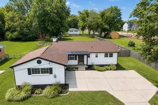 12175 Snider Rd, Sycamore Township, OH 45249 - Photo 2