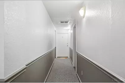 427 Hopkins Street #8, Cincinnati, OH 45203 - Photo 6