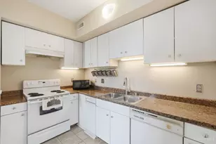427 Hopkins St, Cincinnati, OH 45203 - Photo 14