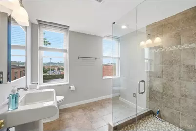 427 Hopkins Street #8, Cincinnati, OH 45203 - Photo 24