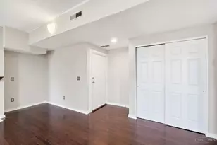427 Hopkins St, Cincinnati, OH 45203 - Photo 8