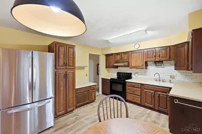 9396 Ranchill Drive, Springfield Township, OH 45231 - Photo 10