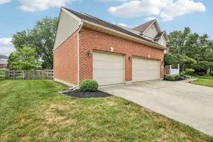 5798 Hawthorne Reserve Dr, Liberty Township, OH 45044 - Photo 2