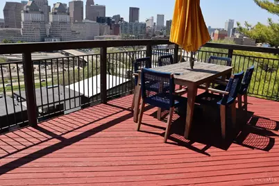399 Oregon Street, Cincinnati, OH 45202 - Photo 6