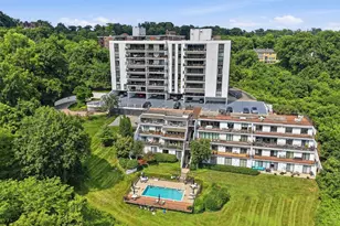 415 Bond Pl, Cincinnati, OH 45206 - Photo 2
