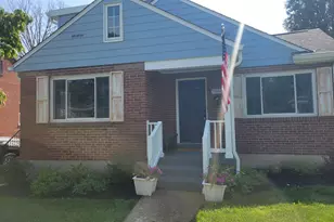 966 Summit Ave, Glendale, OH 45246 - Photo 1