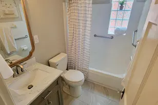 966 Summit Ave, Glendale, OH 45246 - Photo 8