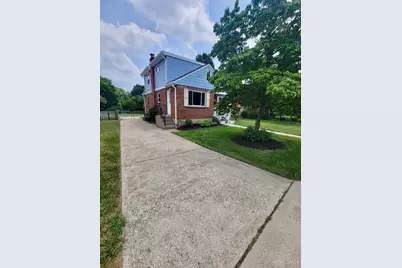 966 Summit Avenue, Glendale, OH 45246 - Photo 2