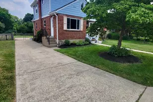 966 Summit Ave, Glendale, OH 45246 - Photo 2