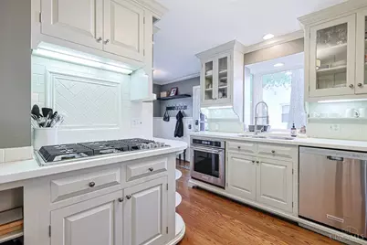 34 Forest Avenue, Wyoming, OH 45215 - Photo 14