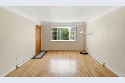 5717 Glow Court, Cincinnati, OH 45238 - Photo 6