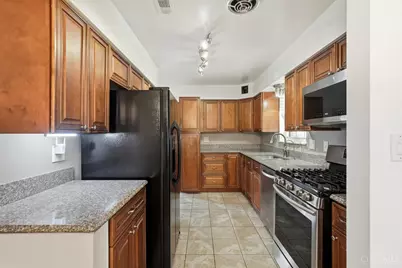 5717 Glow Court, Cincinnati, OH 45238 - Photo 10