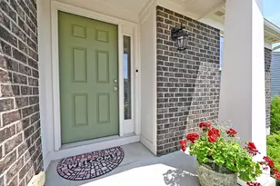 8988 Bluejay View Dr, Whitewater Township, OH 45002 - Photo 4
