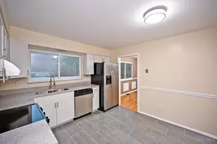 9133 Fontainebleau Terrace, Springfield Township, OH 45231 - Photo 18