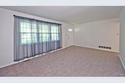 1582 Turquoise Drive, Anderson Township, OH 45255 - Photo 8