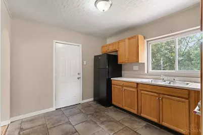 4306 Homelawn Avenue, Green Township, OH 45211 - Photo 10