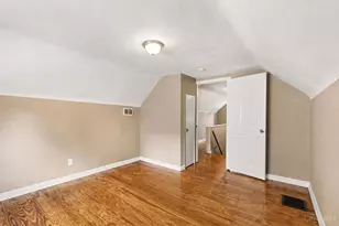 4306 Homelawn Ave, Green Township, OH 45211 - Photo 18