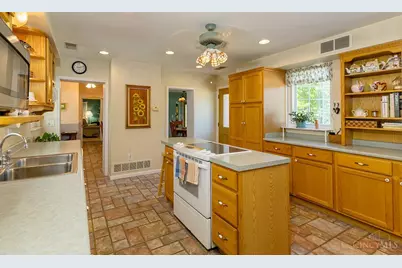1711 Flora Avenue, Cincinnati, OH 45231 - Photo 14