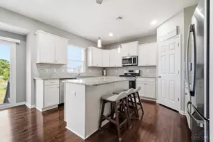 5705 Arbor Park Dr, Liberty Township, OH 45044 - Photo 2