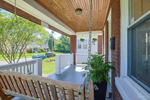2555 Ridgeland Pl, Cincinnati, OH 45212 - Photo 4