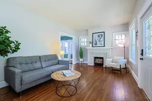2555 Ridgeland Pl, Cincinnati, OH 45212 - Photo 6