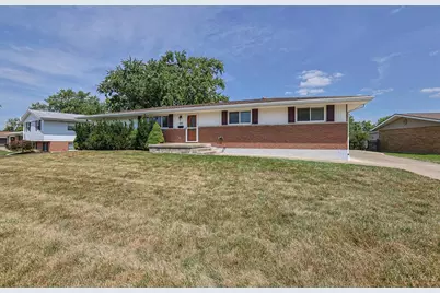 1061 Cottage Court Drive, Fairborn, OH 45324 - Photo 2