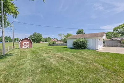 1061 Cottage Court Drive, Fairborn, OH 45324 - Photo 32