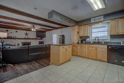 8530 Kingston Drive, Franklin Township, OH 45005 - Photo 8
