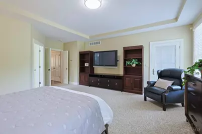 8000 Chinquapin Lane, Indian Hill, OH 45243 - Photo 16