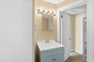 6822 Hurd Ave, Cincinnati, OH 45227 - Photo 20
