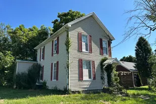 310 E Plane St, Bethel, OH 45106 - Photo 2