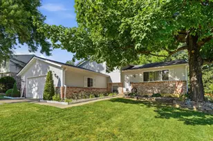 5651 Crestview Dr, Fairfield, OH 45014 - Photo 2
