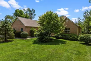 837 Leslie Dr, Washington Township, OH 45177 - Photo 1