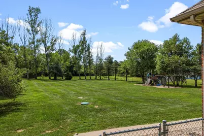 837 Leslie Drive, Washington Township, OH 45177 - Photo 6