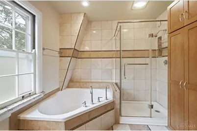 5922 Winton Ridge Lane, Cincinnati, OH 45232 - Photo 36