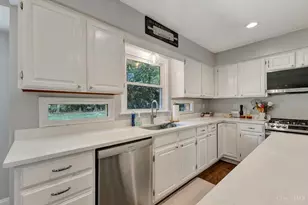 8033 Old Stable Ct, West Chester, OH 45069 - Photo 12